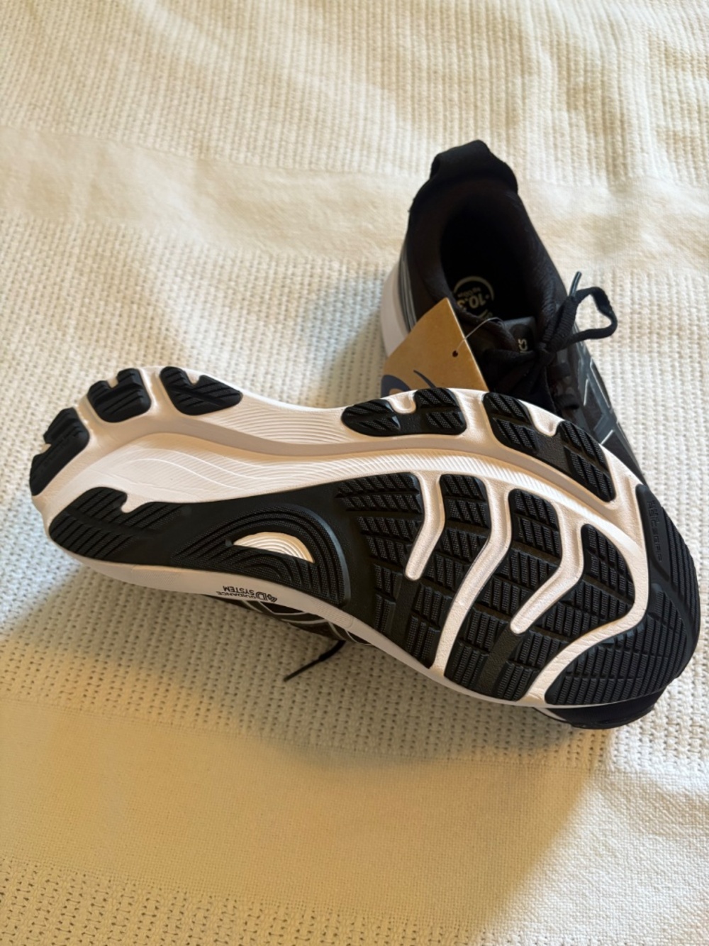 ASICS runners - Picture 2 of 2